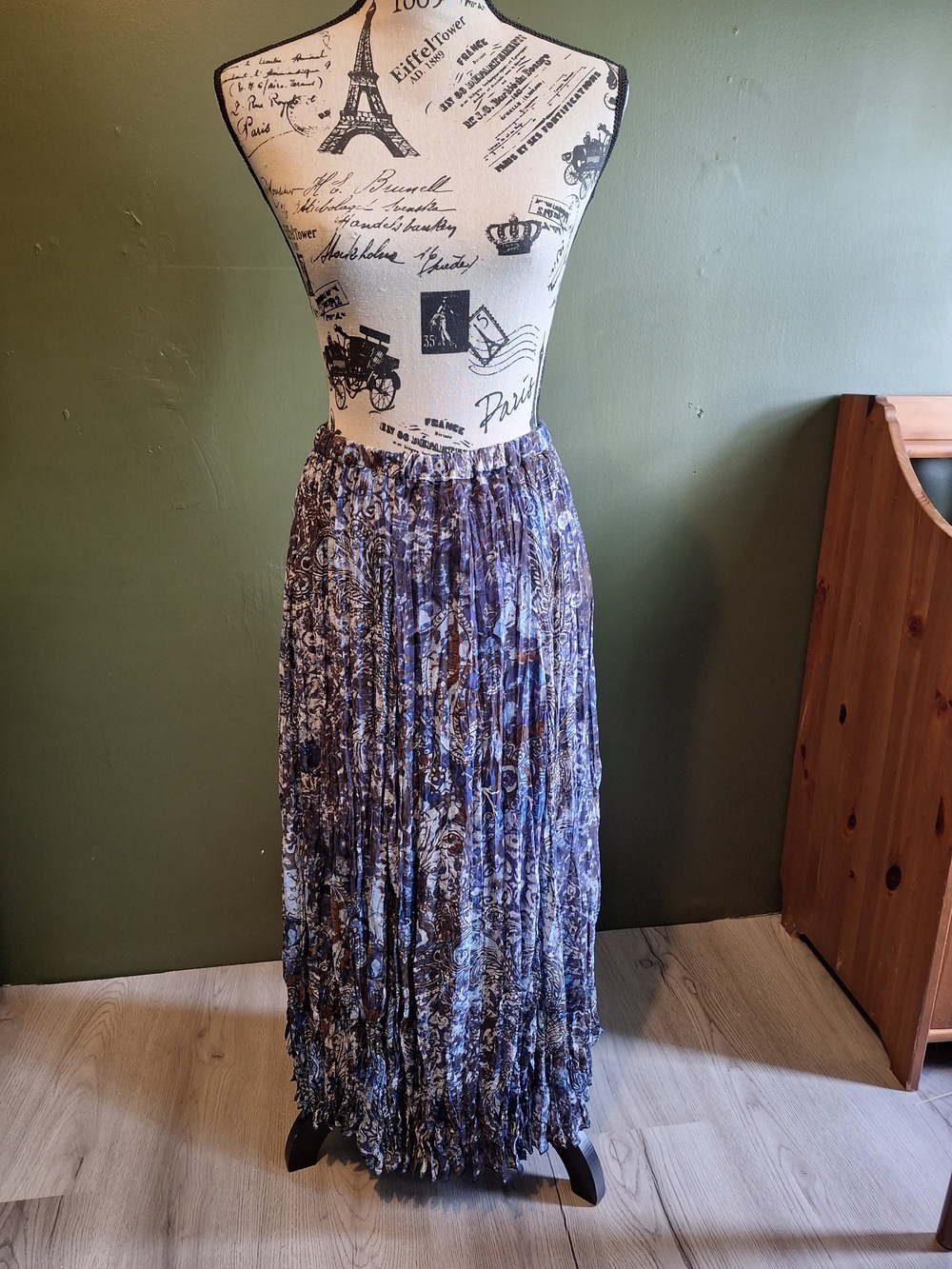 Chico's Blue Printed Pleated Maxi Skirt